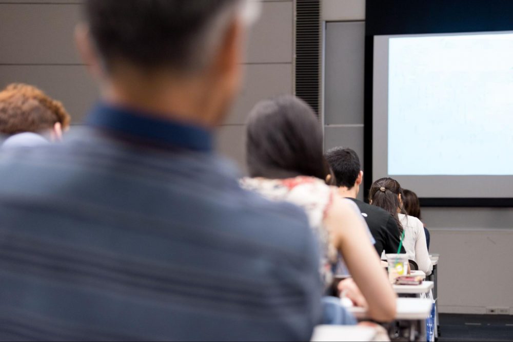 ケアマネジャーの試験は難しい?難易度が高い理由や試験対策まで解説!